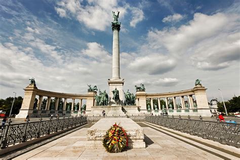 hősök tere program holnap|Holnap Önkéntesség Világnapja!...